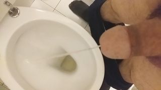 Pipí mattutina prima della solita sega