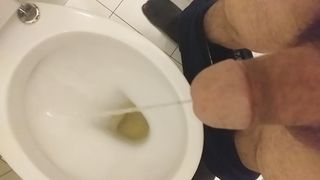 Pipí mattutina prima della solita sega