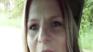 Puttana mezza nuda scopata per strada