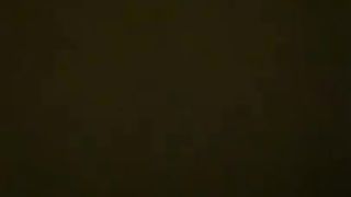 Eccitatissima mentre il suo ragazzo la masturba