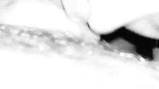 Sono una succhia cazzi