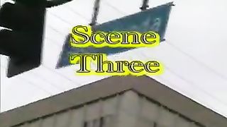 Troia dai capelli rossi a caccia di clienti