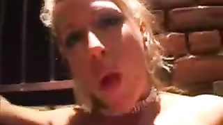 Chelsea soddisfa un cliente con bocca culo e figa