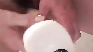 Anteprima del video: Godo a sfondarmi la figa 2