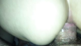 Le piace sedersi sul mio cazzo