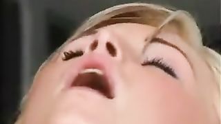 Bionda ungherese si dà tutta al suo uomo