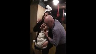 Anteprima del video: Prima di sposarsi la ragazza si fa succhiare le tette