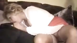 Milf bionda con nero