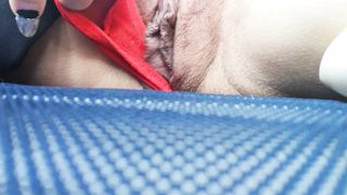 In autostrada si masturba mentre guido