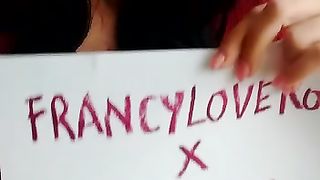 La camgirl fa un video di certificazione per amaporn