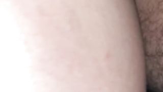 Cazzo grosso in culo al naturale