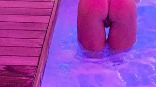 Anteprima del video: Nuda in spa