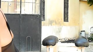 Vengo bene inculata con sborrata finale...