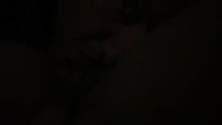 Moglie gode mentre le lecco la figa