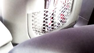 Daniela nuda in auto