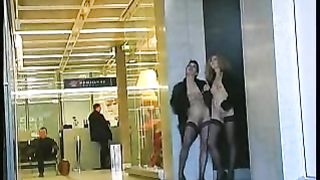 Sesso di gruppo con doppio creampie