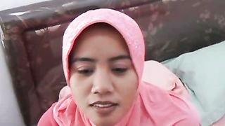 Anteprima del video: Giovane moglie araba amatoriale