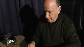 Anteprima del video: Studentessa troietta scopa col suo maestro di musica