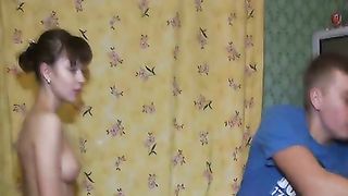 Scopa la teenager dei suoi sogni