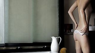 Sesso lesbo nella vasca da bagno