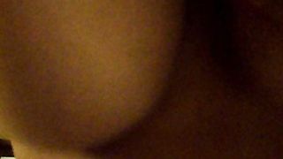 Bruna tettona amatoriale POV