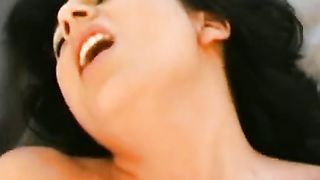 Milf tettona POV con gli occhiali