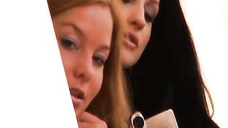 Bella signora scopata da due ragazzi