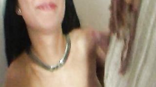 Due cazzi per una calda ragazza tatuata