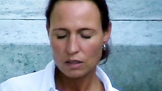 Bionda tedesca lecca cazzo POV