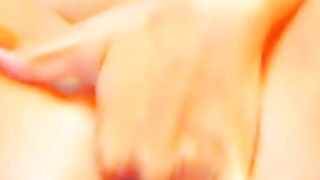 Orgasmo di bellissima ragazza amatoriale in cam