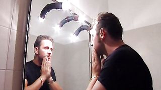 Bionda fottuta da due cazzi