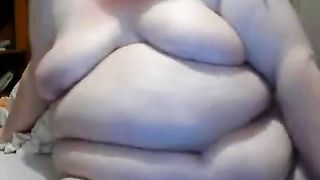 Ragazza grassa si masturba in cam