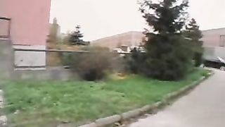 In sella a un grosso cazzo in cam