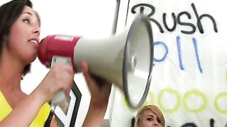 Anteprima del video: Caldo sesso lesbo amatoriale