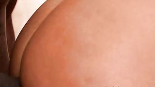 Formosa milf in gang bang