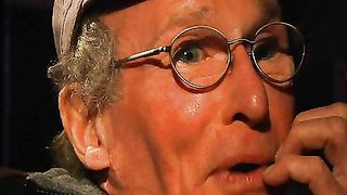 Anteprima del video: Teen zoccola scopata al buio da un vecchio