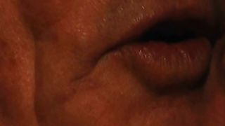 Teen zoccola scopata al buio da un vecchio