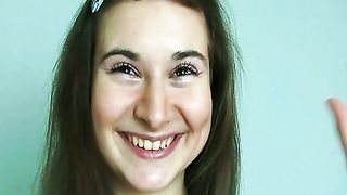 Anteprima del video: Hot teen trombata in culo