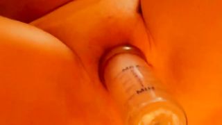 un pompino mentre la figa si gonfia...