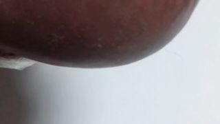 Cazzo grosso e largo con primo piano della cappella