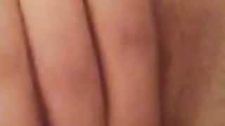 Io arrapata che mi tocco la figa