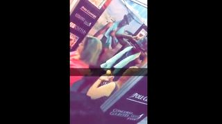 Africano con cazzo di 50 cm si fa toccare e fotografare