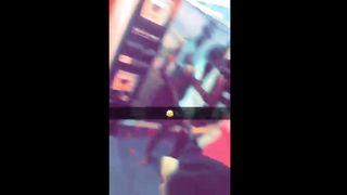 Africano con cazzo di 50 cm si fa toccare e fotografare