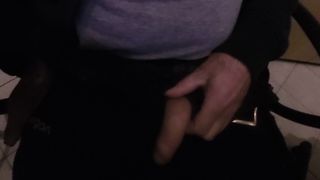 Qualcuna che me lo fà venire duro?