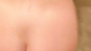 La vacchetta vogliosa messa a 90 in bagno