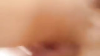 E' una goduria vedere le sue tettone sballonzolanti