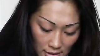 Bella cinesina preferisce l'anale