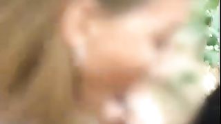 Ragazza italiana fa pompino a ragazzo di colore