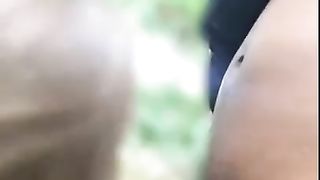 Ragazza italiana fa pompino a ragazzo di colore