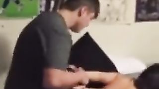 Verginello SCOPA COME UN MATTO la sua amica